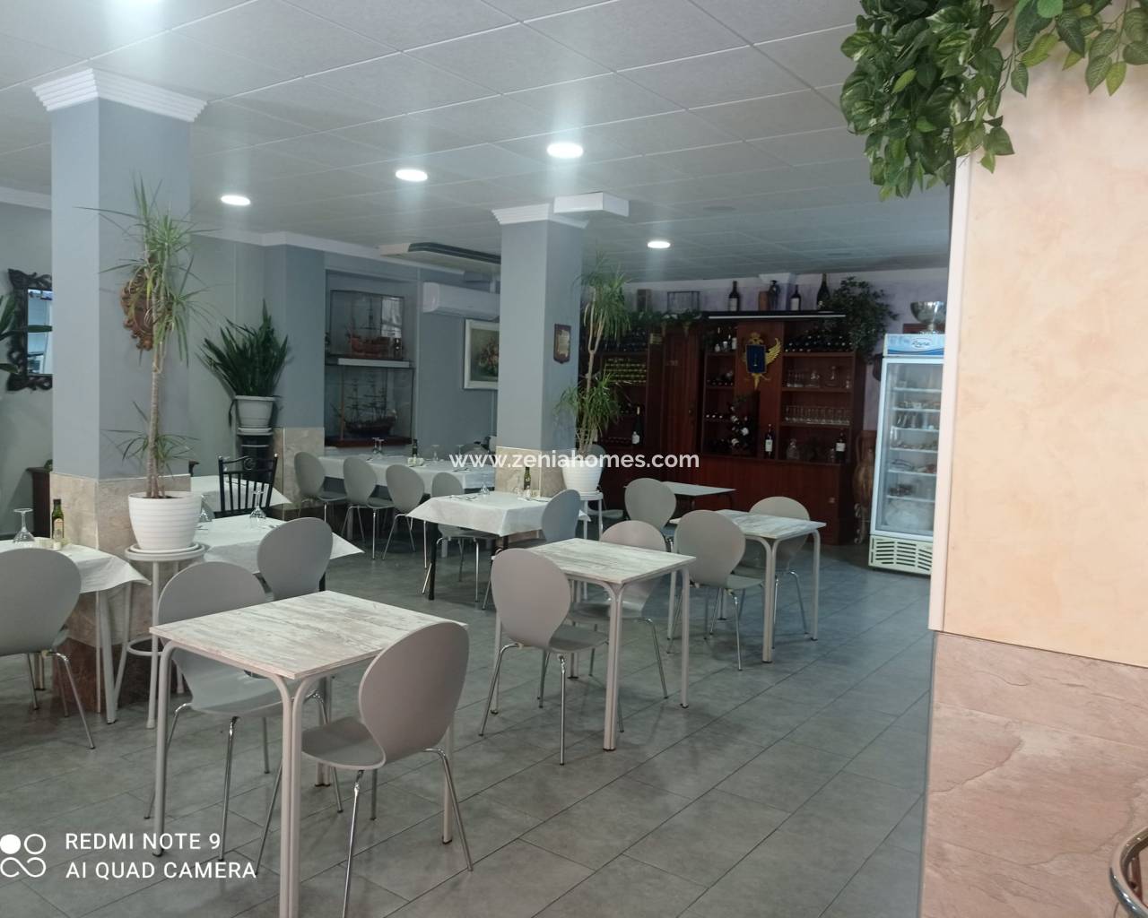 Commercial property - Resale - Torrevieja - Torrevieja