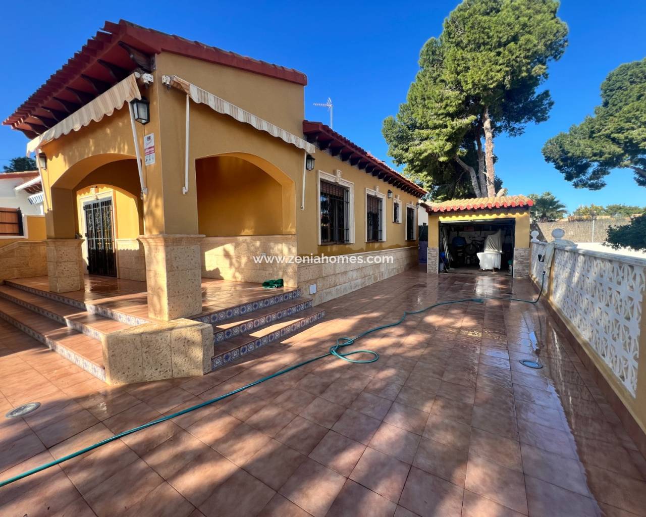 Semi-Detached Villa - Odsprzedaż - Orihuela Costa - Punta Prima