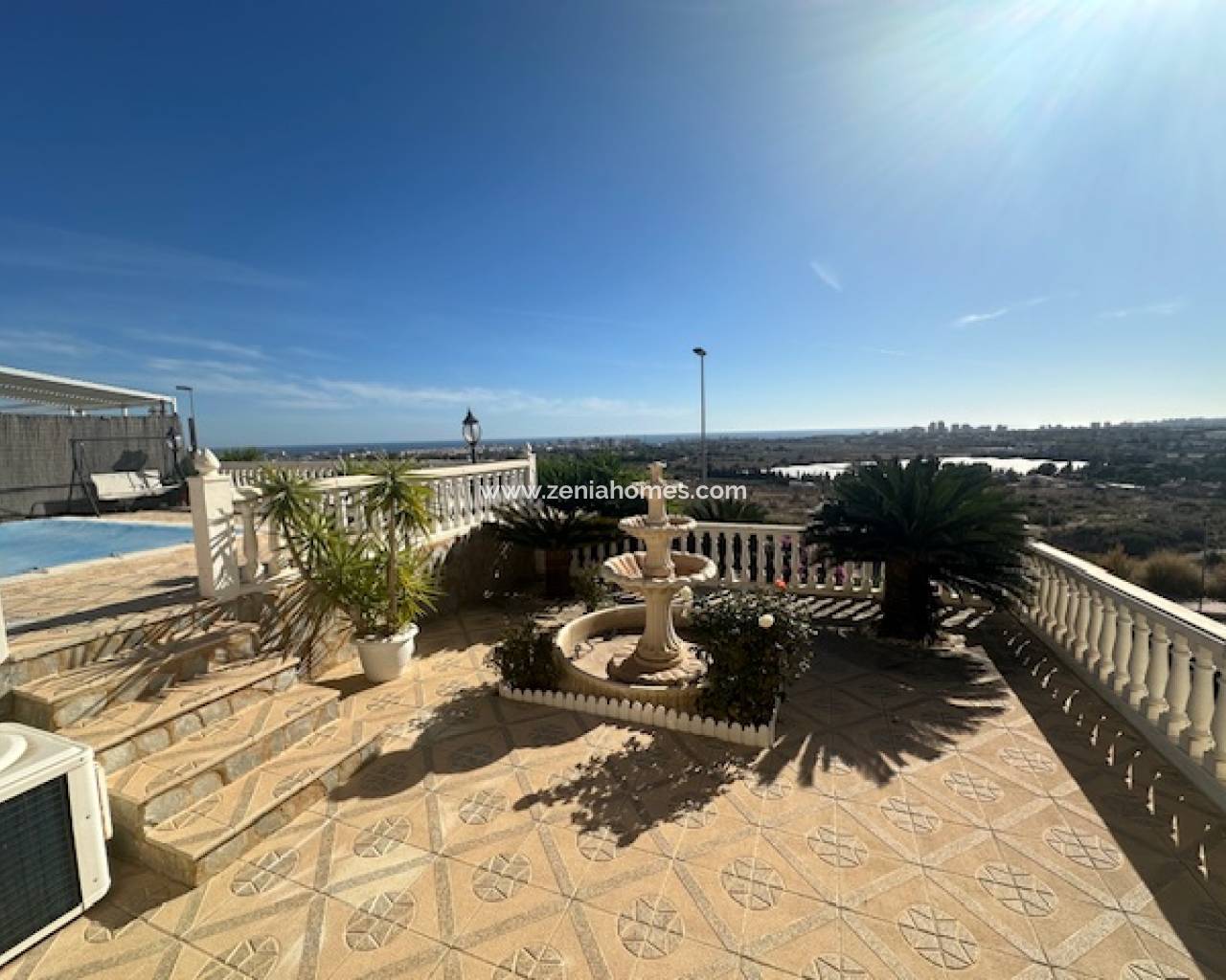 Villa - Resale - El Campello - TI-15435
