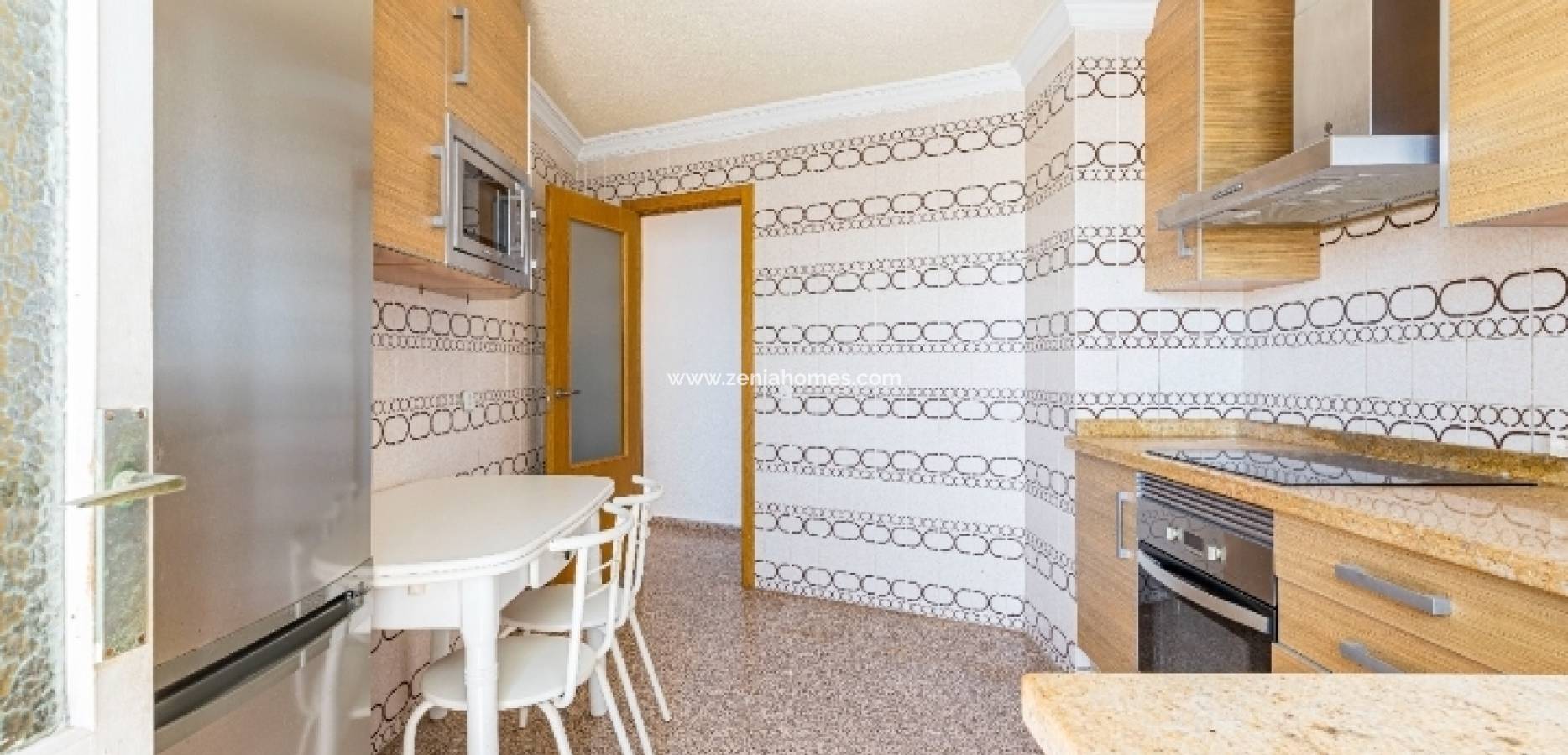 Resale - Apartamento - La Mata, Torrevieja