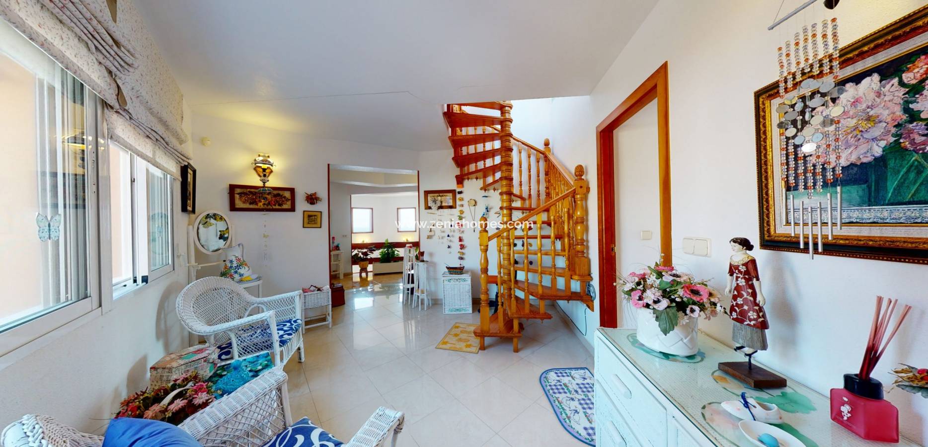 Resale - Villa - Torrevieja