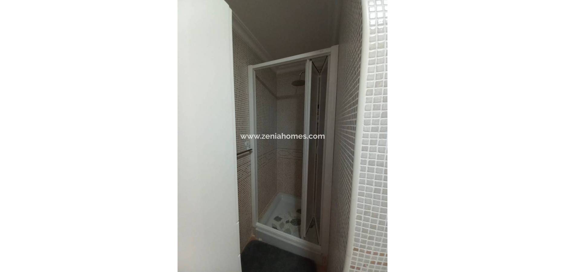 Resale - Apartamento - Torrevieja