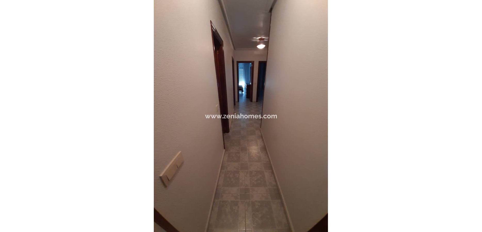 Resale - Apartamento - Torrevieja