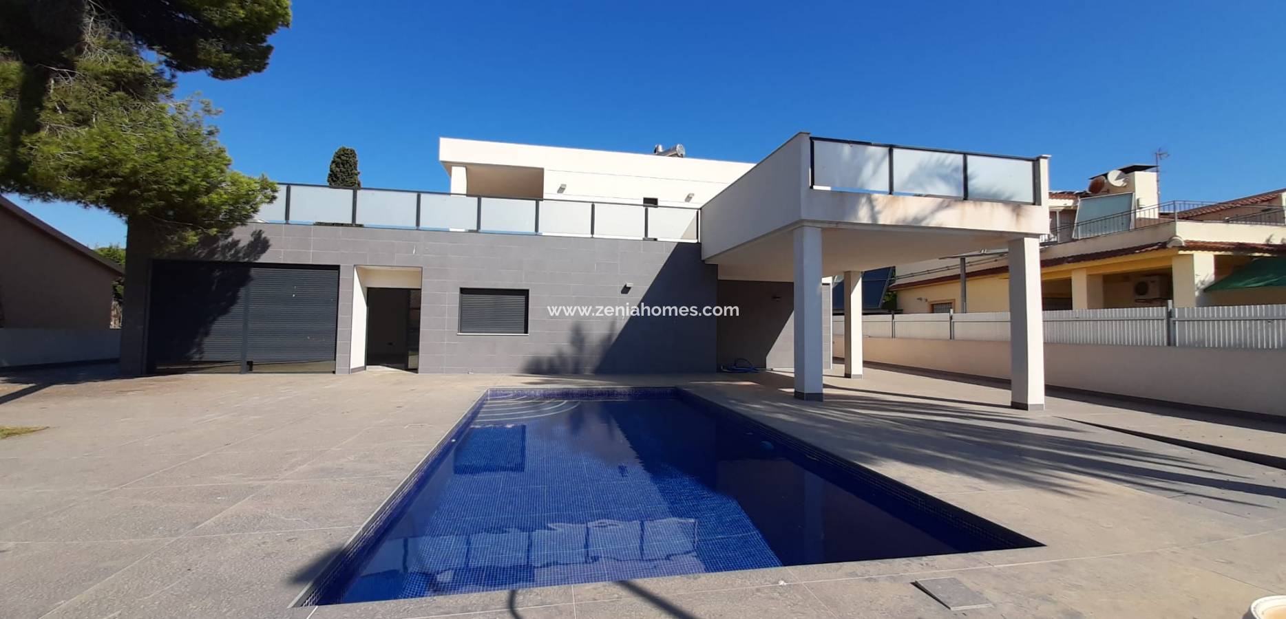 Resale - Chalet Independiente - Orihuela Costa - Campoamor