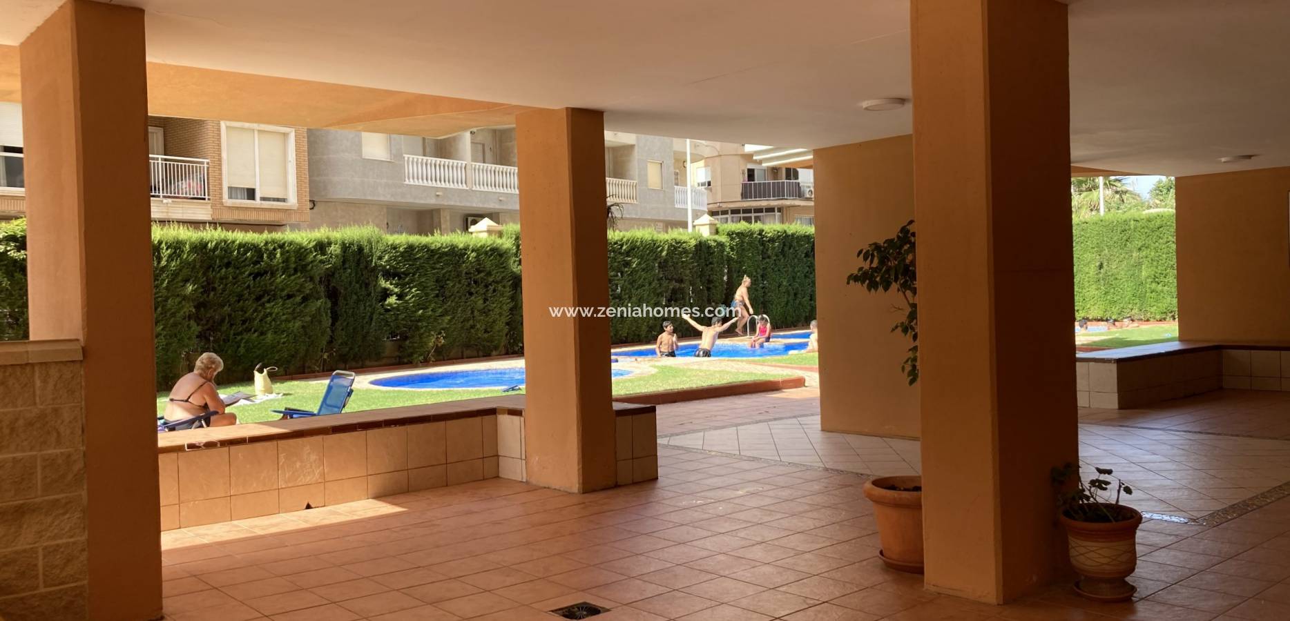 Odsprzedaż - Apartamento - Torrevieja