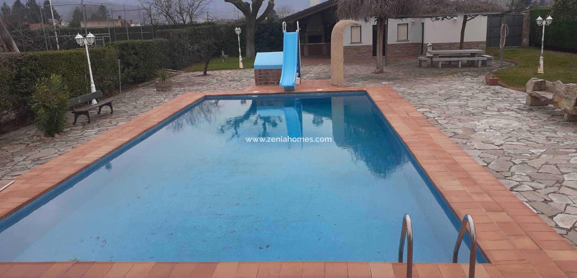 Resale - Casa o Chalet Independiente - La Rioja