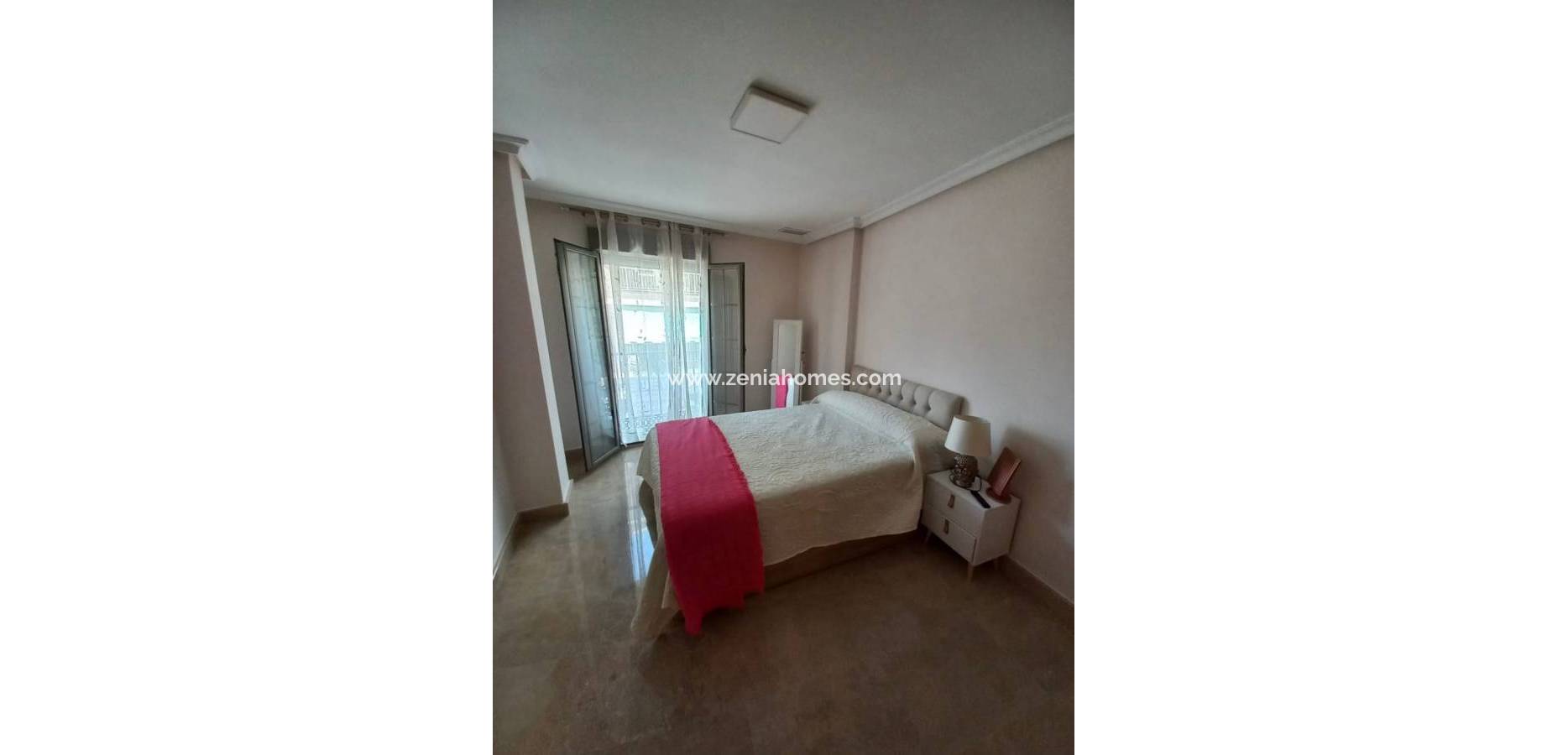 Resale - Apartamento - Torrevieja