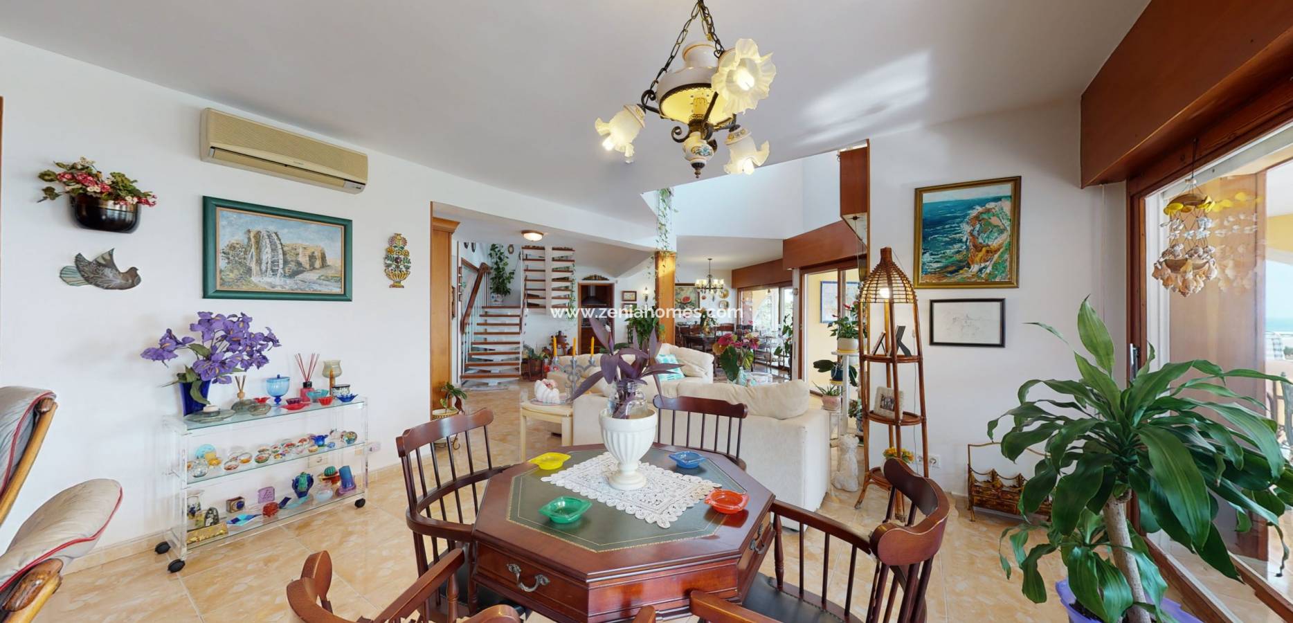 Resale - Villa - Torrevieja