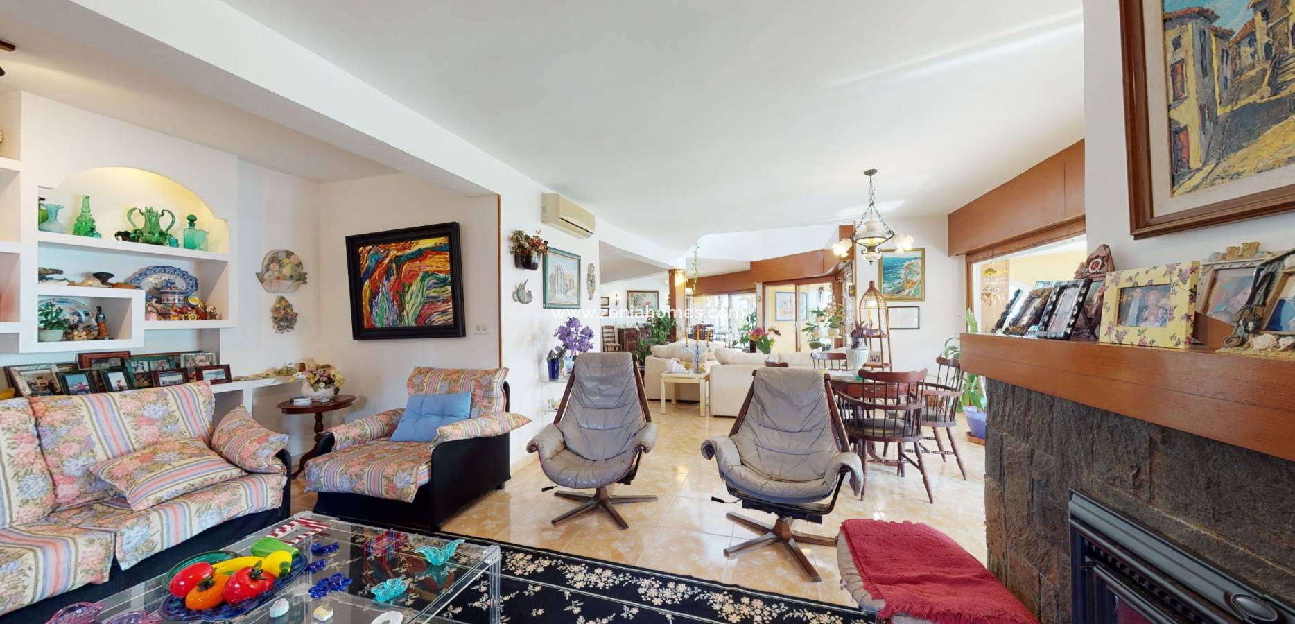 Resale - Villa - Torrevieja