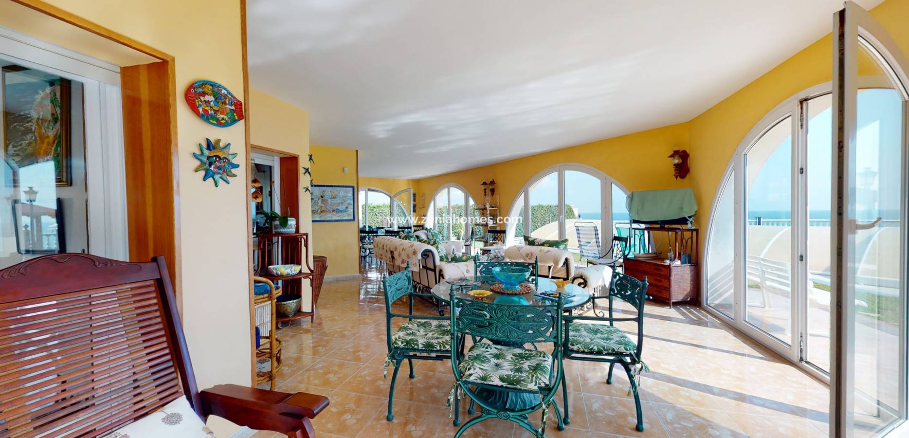 Resale - Villa - Torrevieja