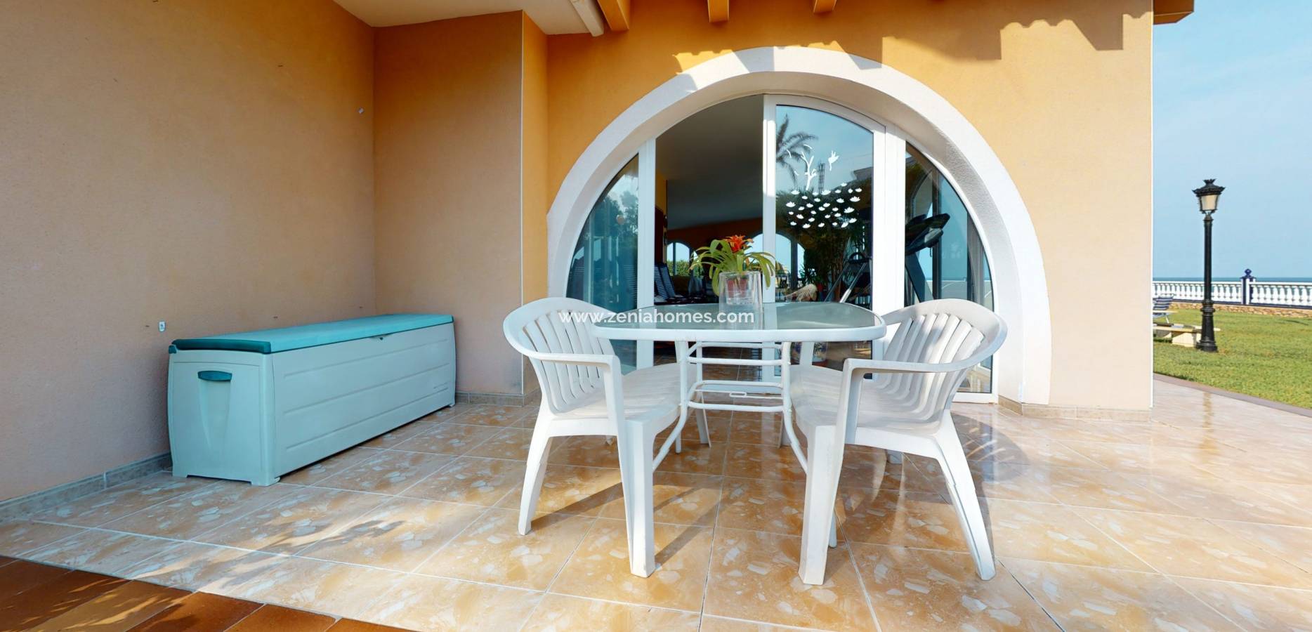 Resale - Villa - Torrevieja