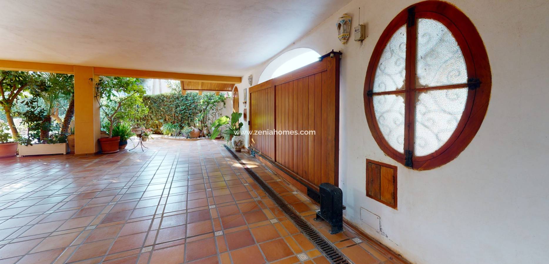 Resale - Villa - Torrevieja