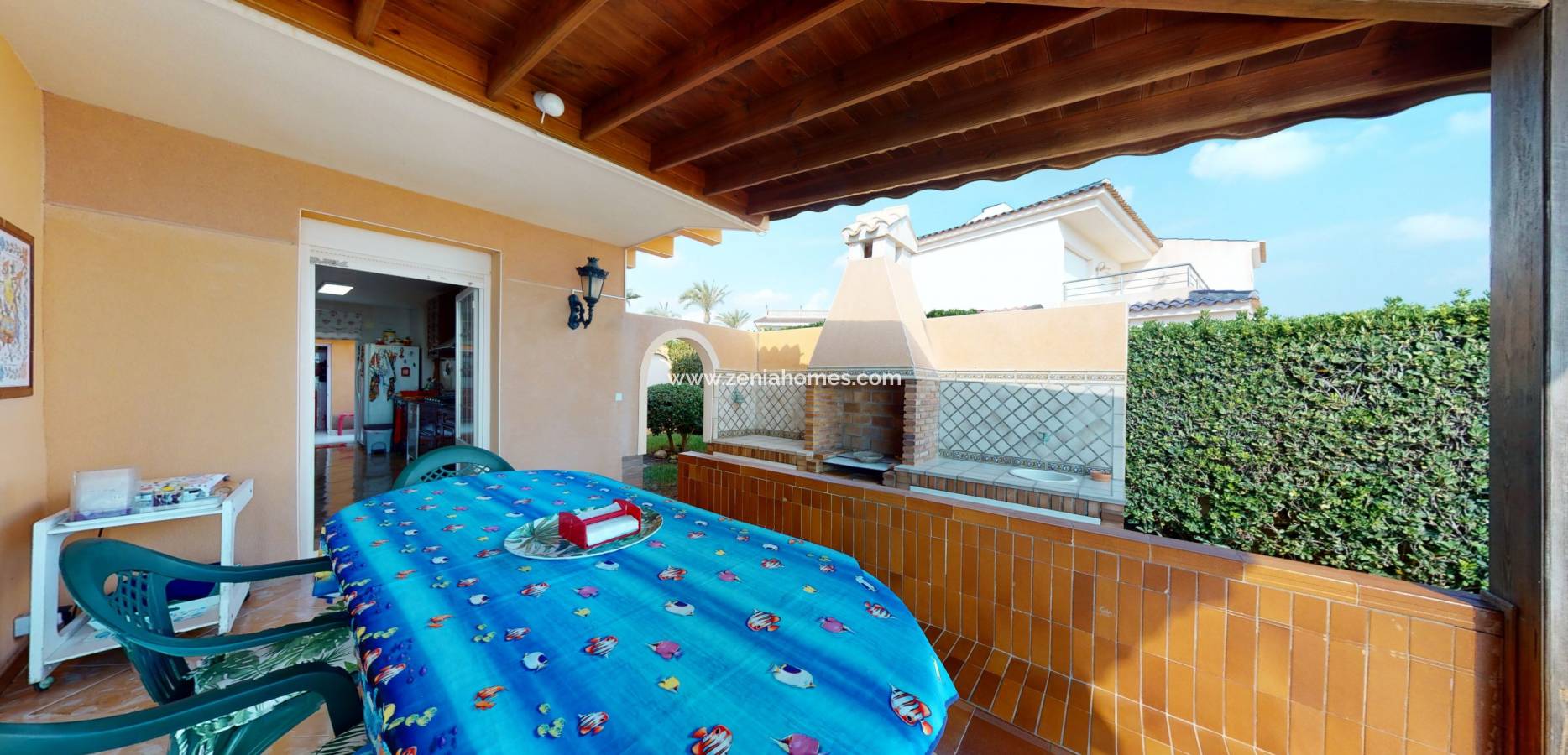 Resale - Villa - Torrevieja