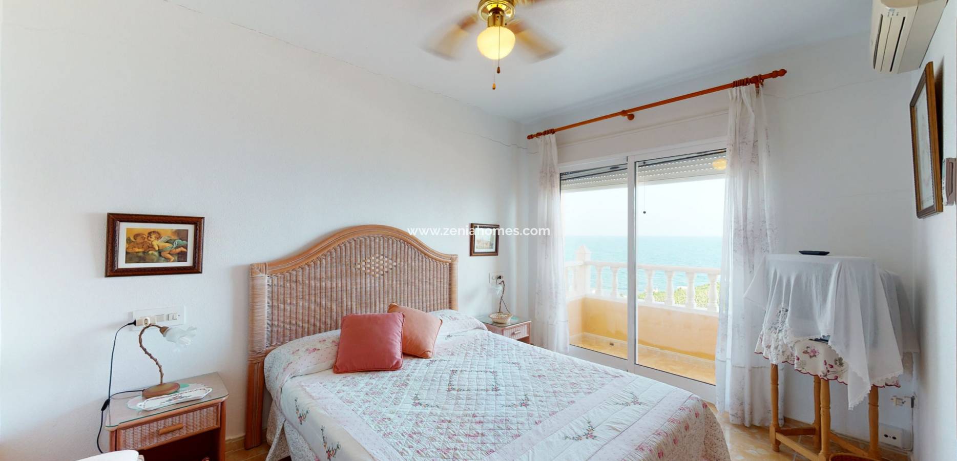 Resale - Villa - Torrevieja