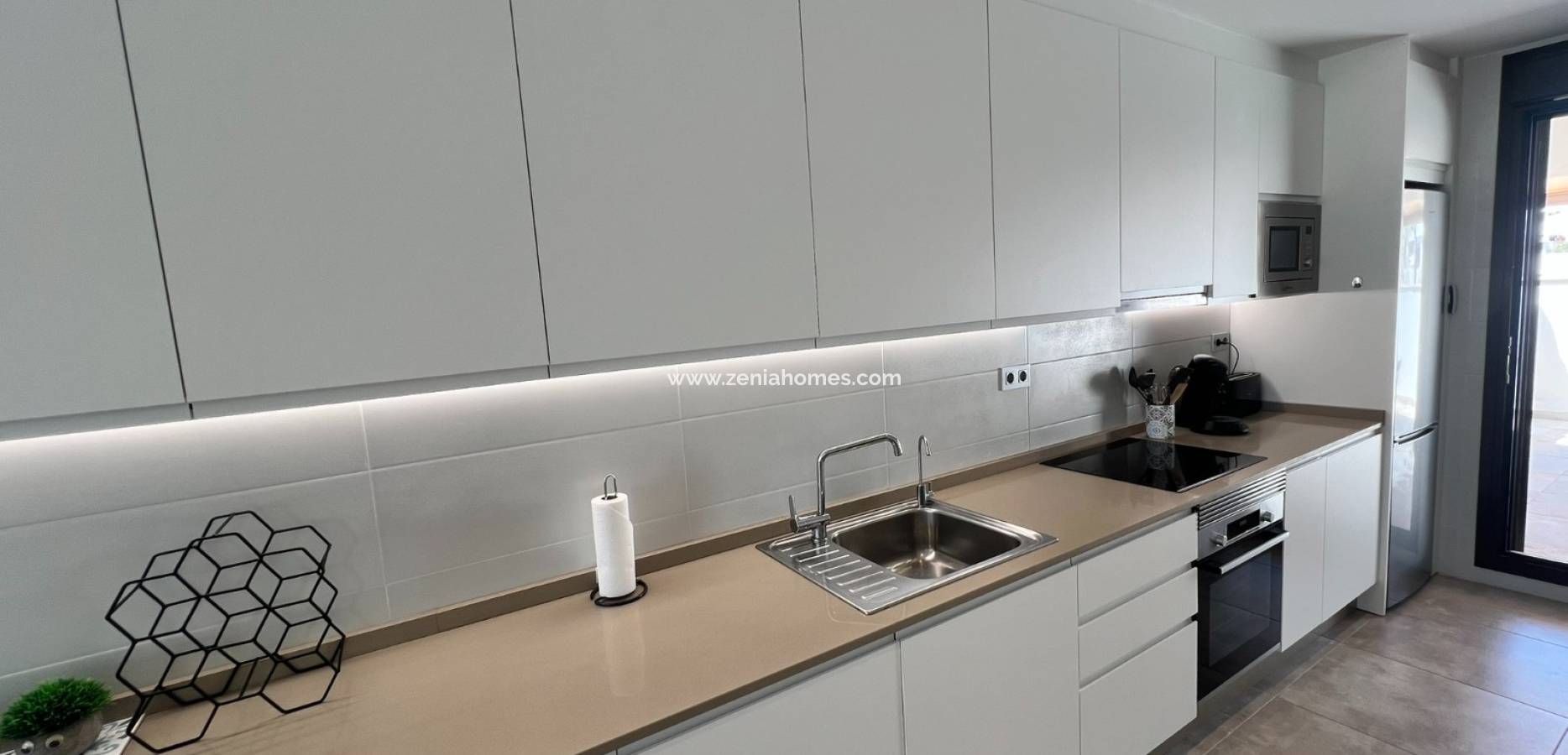 Odsprzedaż - kamienica - La Torre de la Horadada