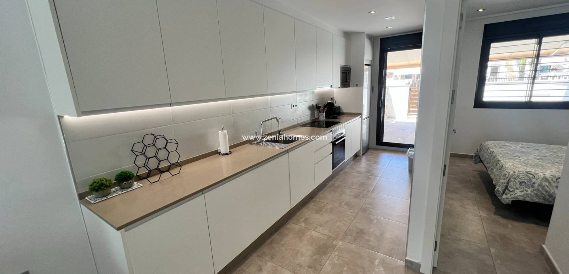 Odsprzedaż - kamienica - La Torre de la Horadada