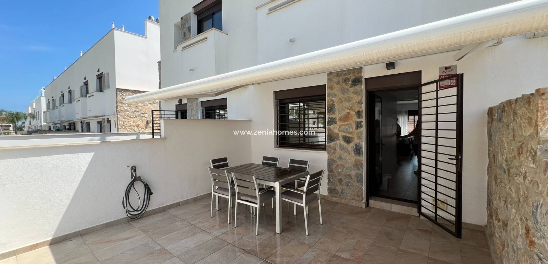 Odsprzedaż - kamienica - La Torre de la Horadada