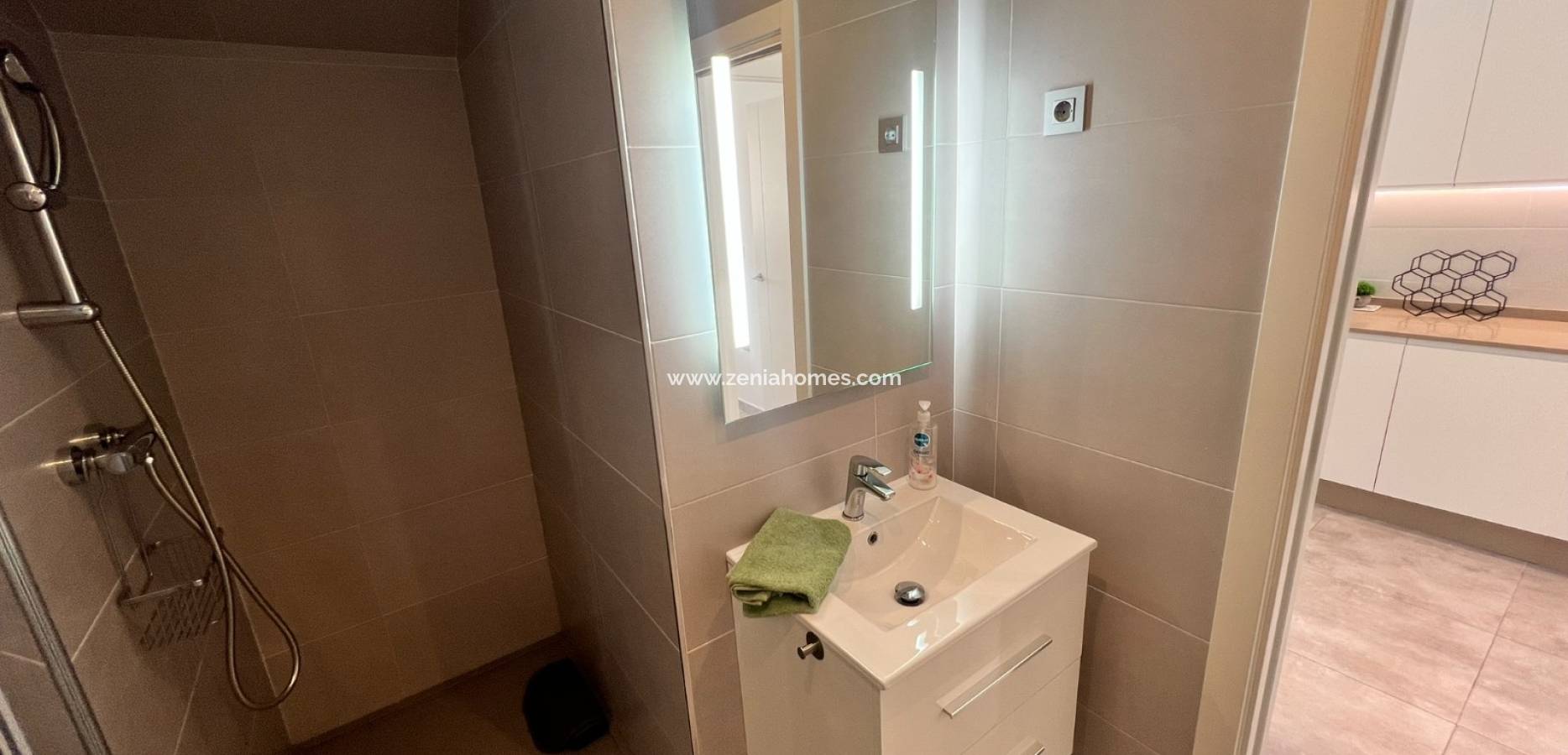 Odsprzedaż - kamienica - La Torre de la Horadada