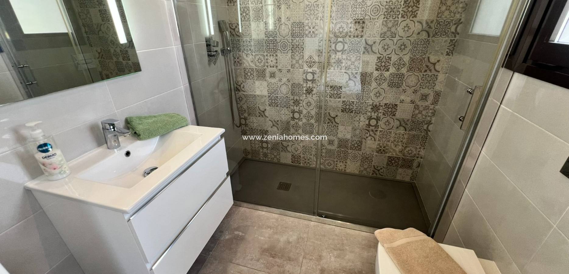 Odsprzedaż - kamienica - La Torre de la Horadada