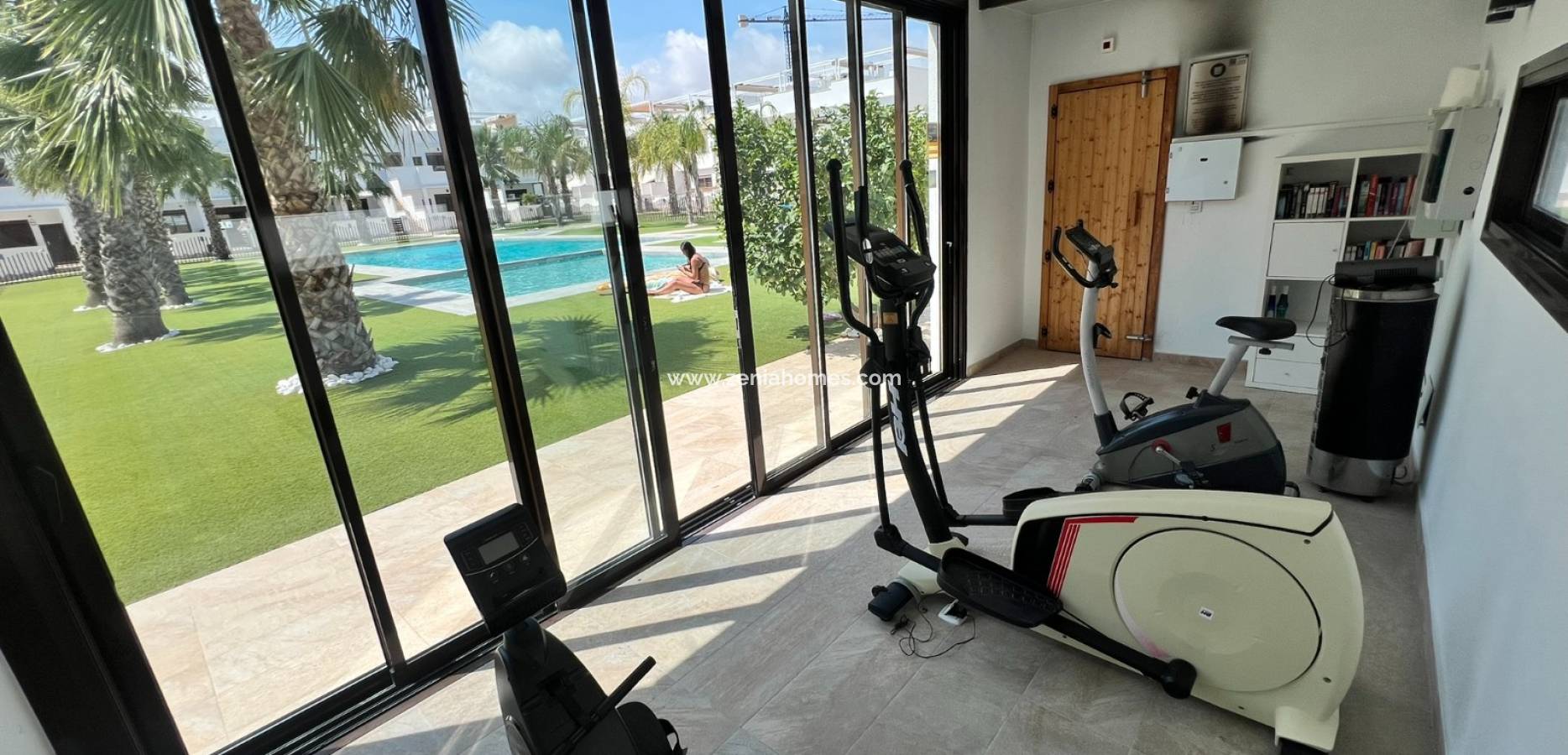 Odsprzedaż - kamienica - La Torre de la Horadada