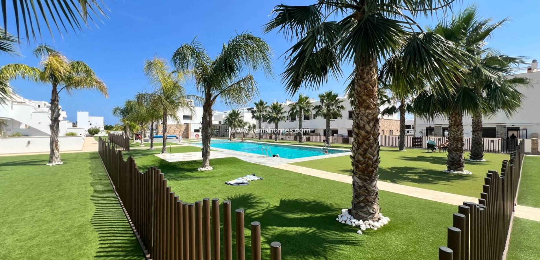 Odsprzedaż - kamienica - La Torre de la Horadada