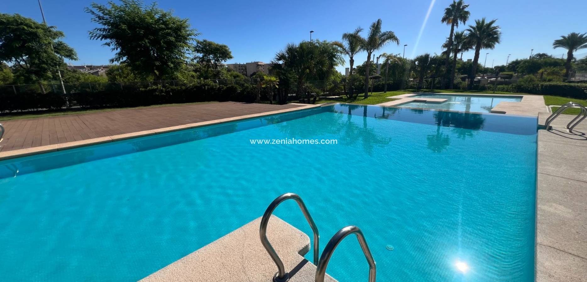 Resale - Apartment - Mil Palmeras