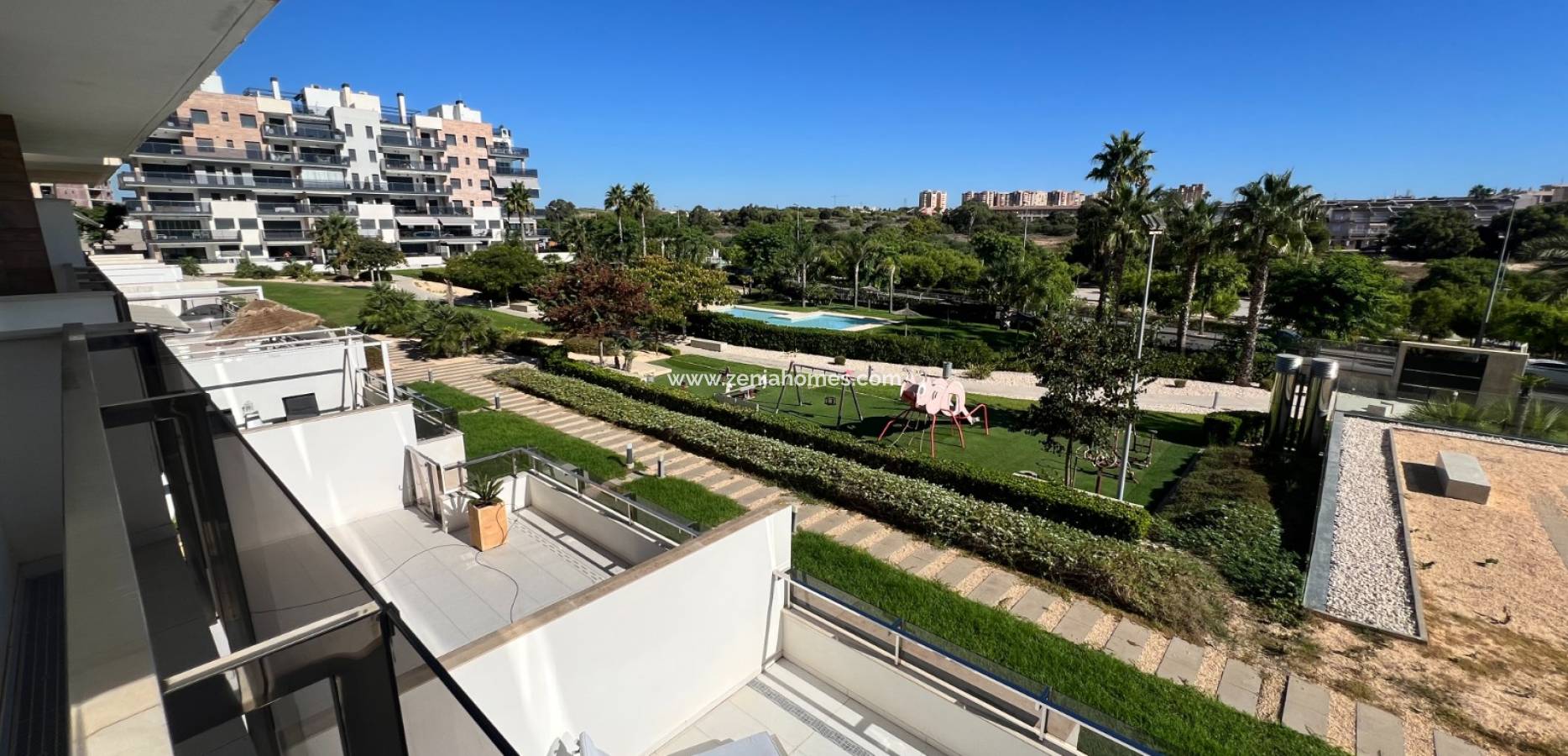 Resale - Apartment - Mil Palmeras