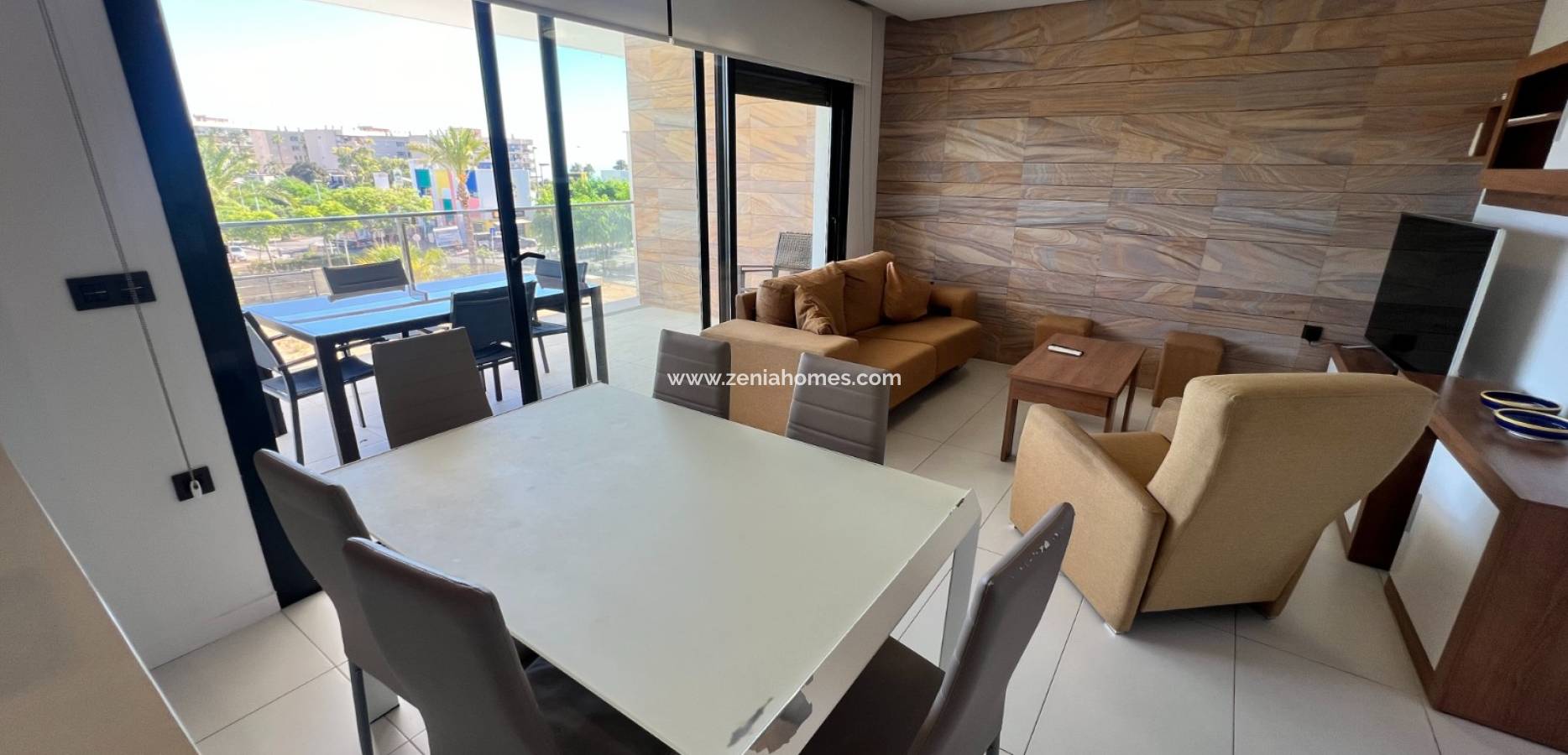 Resale - Apartment - Mil Palmeras