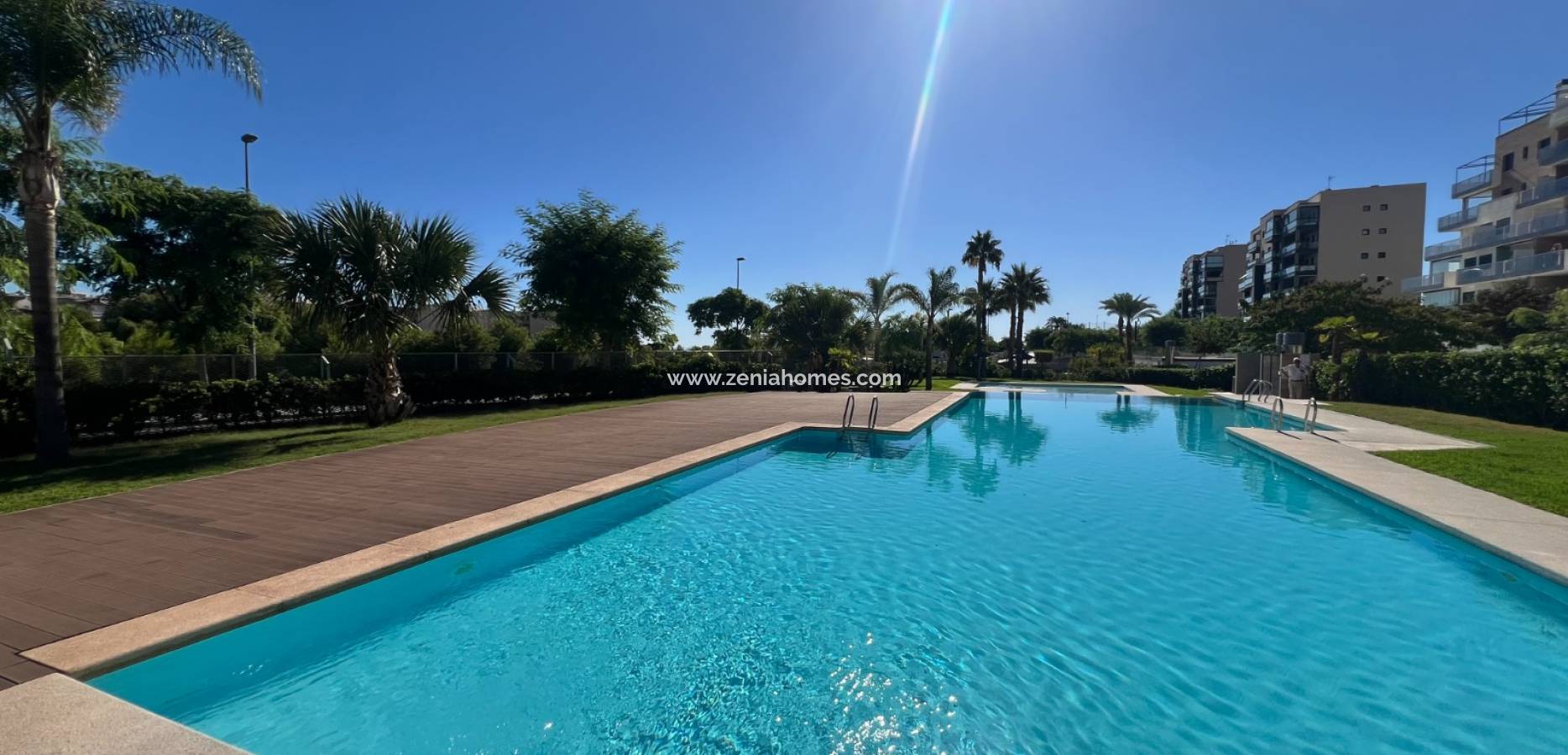 Resale - Apartment - Mil Palmeras