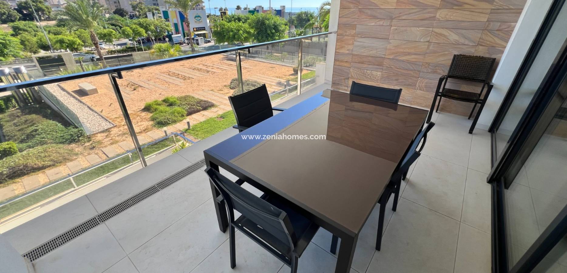 Resale - Apartment - Mil Palmeras