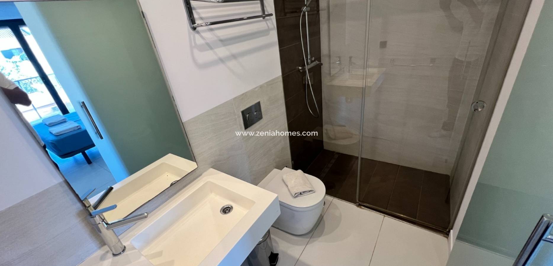 Resale - Apartment - Mil Palmeras