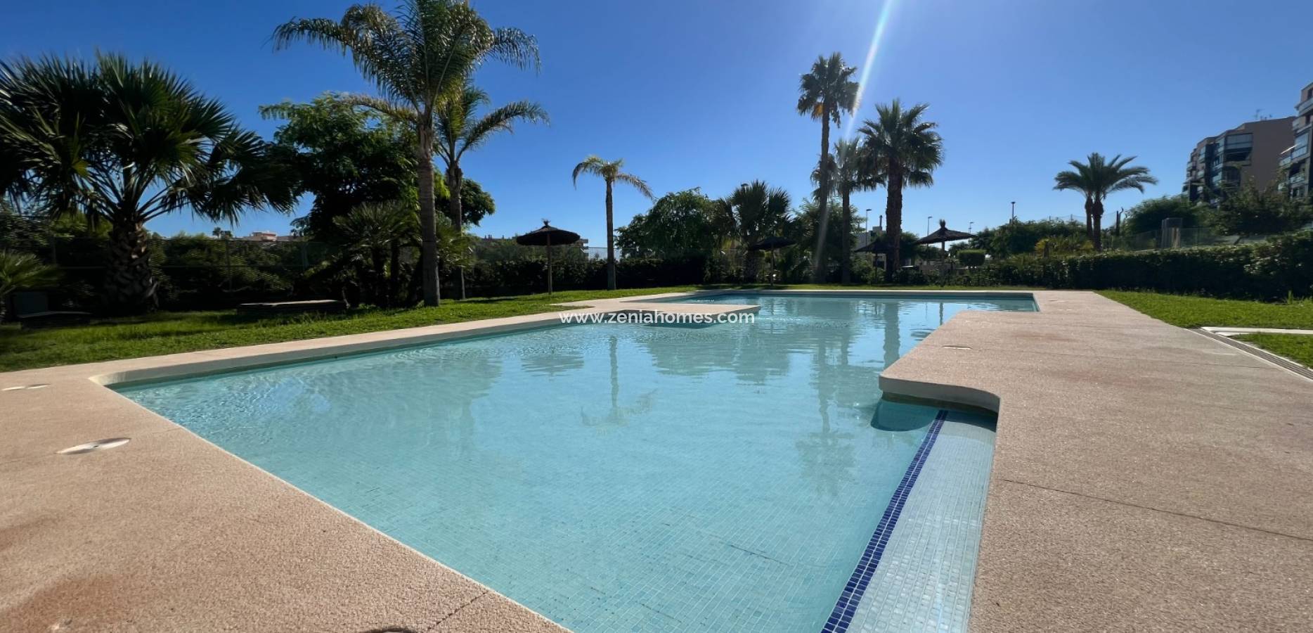 Resale - Apartment - Mil Palmeras