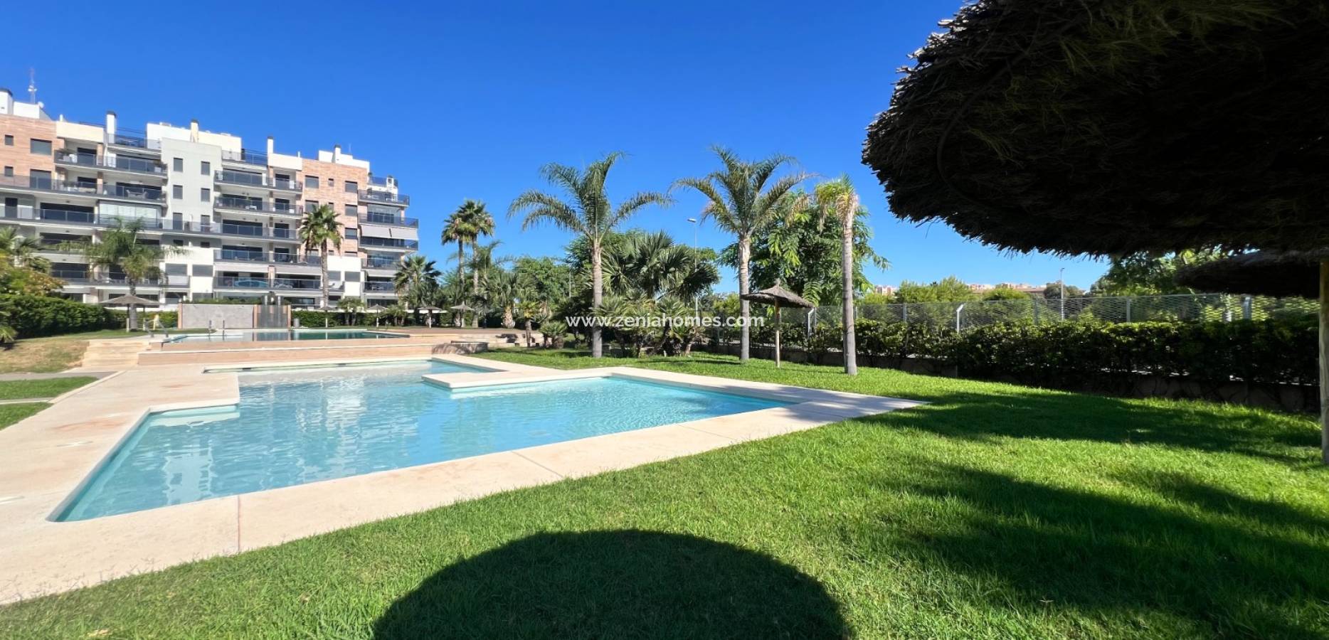 Resale - Apartment - Mil Palmeras