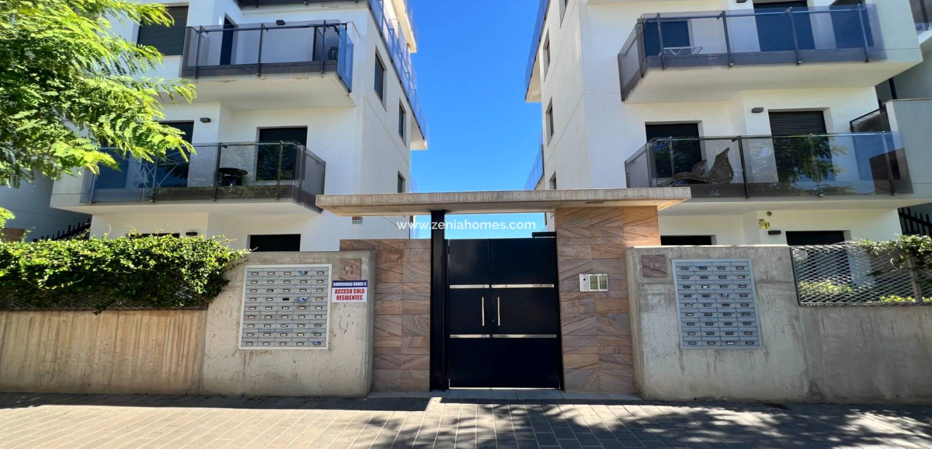 Resale - Apartment - Mil Palmeras