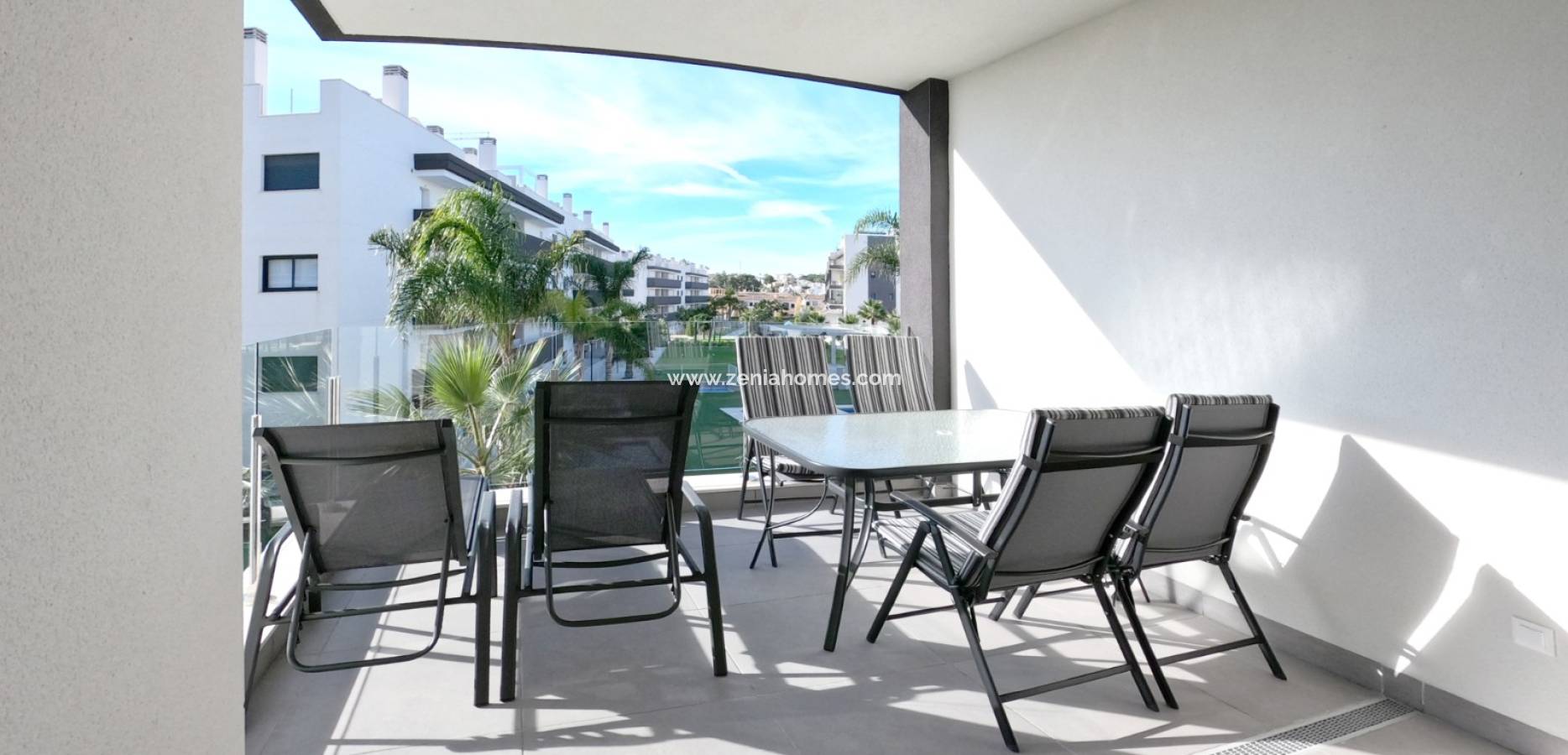 Resale - Apartment - Orihuela Costa - Villamartín