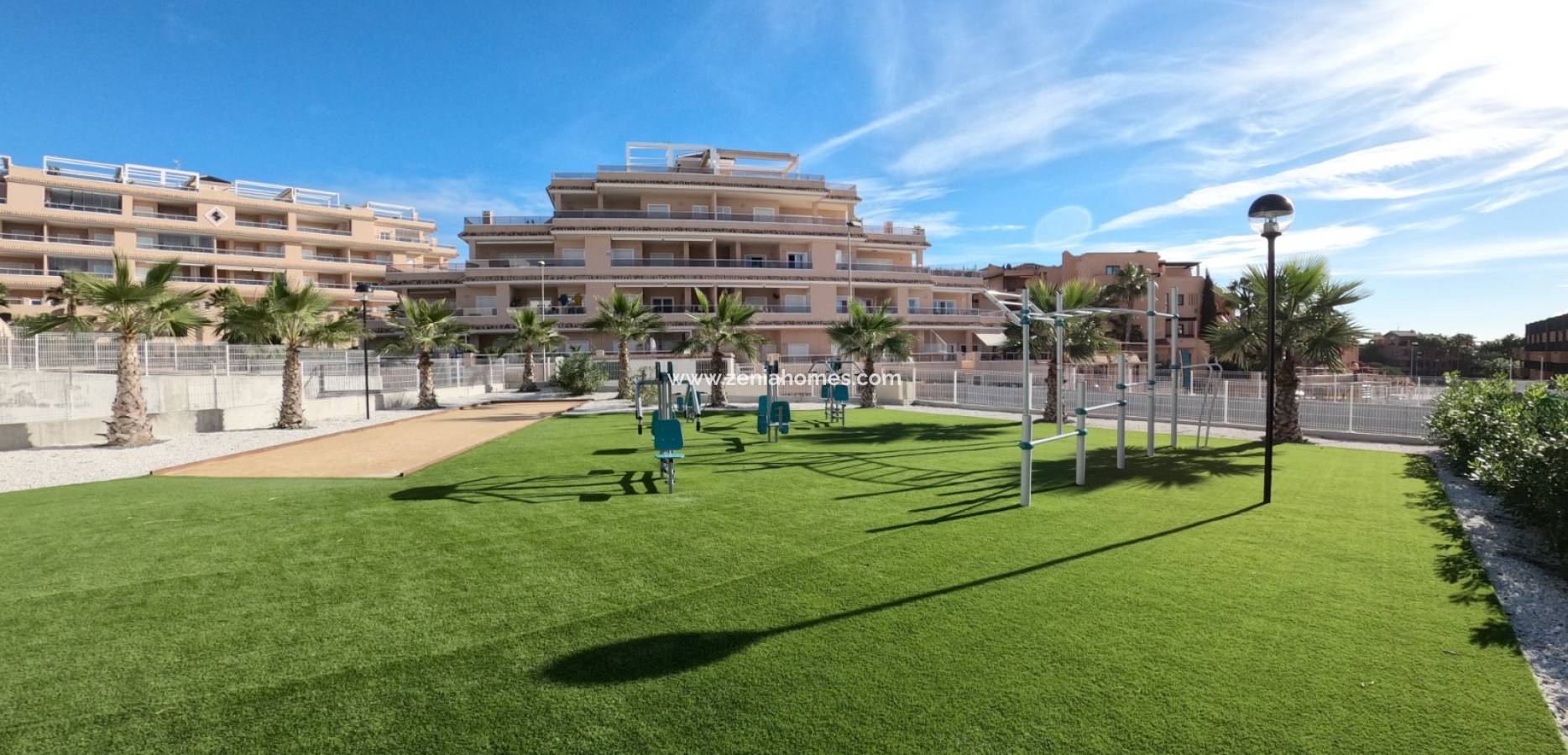Resale - Apartment - Orihuela Costa - Villamartín