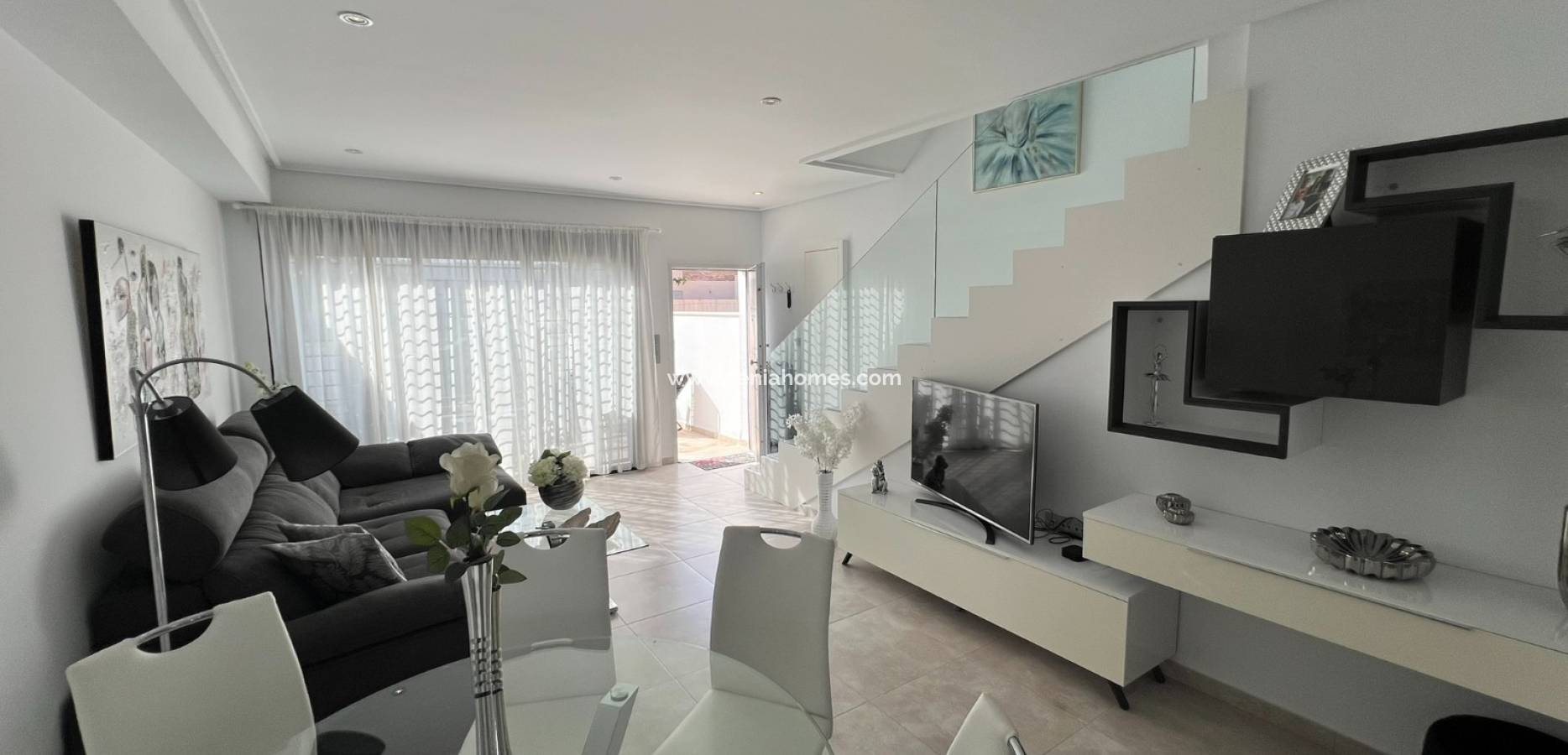 Odsprzedaż - kamienica - La Torre de la Horadada