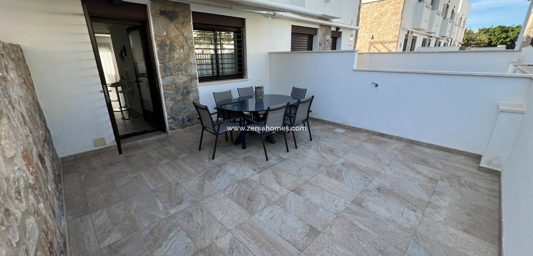 Odsprzedaż - kamienica - La Torre de la Horadada