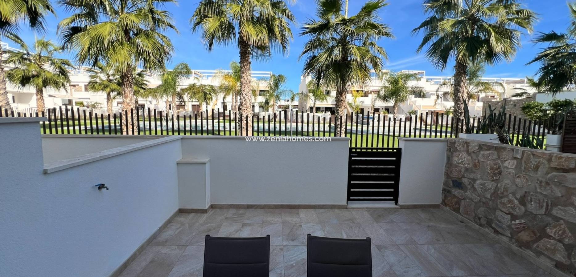 Odsprzedaż - kamienica - La Torre de la Horadada