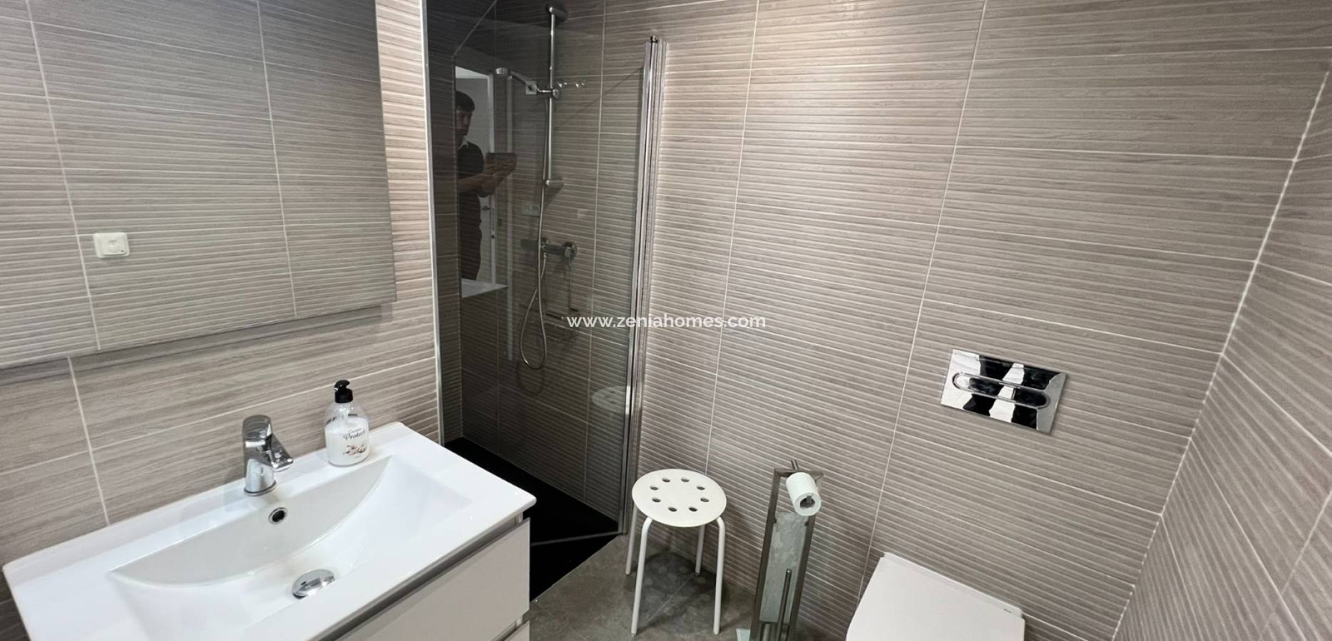 Odsprzedaż - kamienica - La Torre de la Horadada