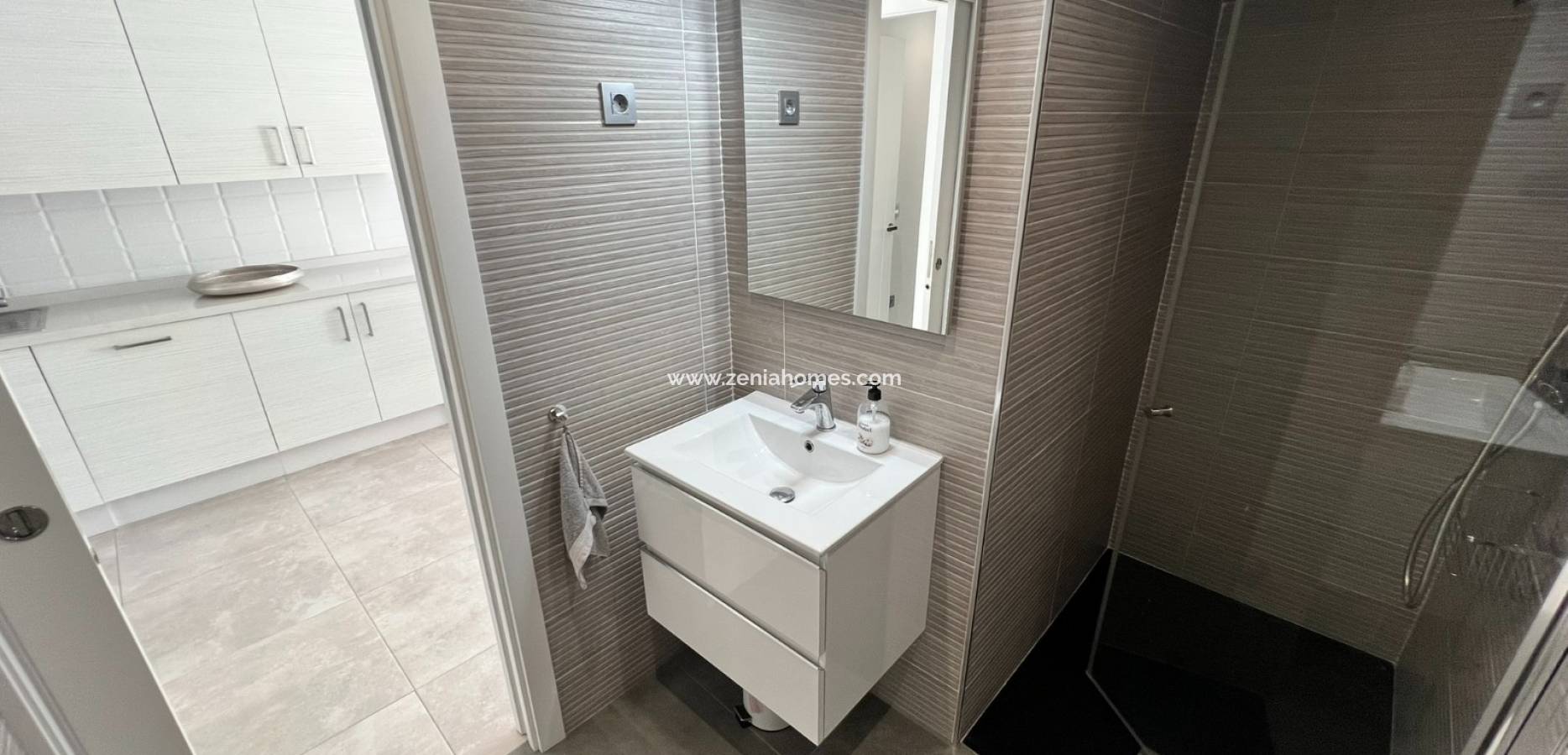 Odsprzedaż - kamienica - La Torre de la Horadada