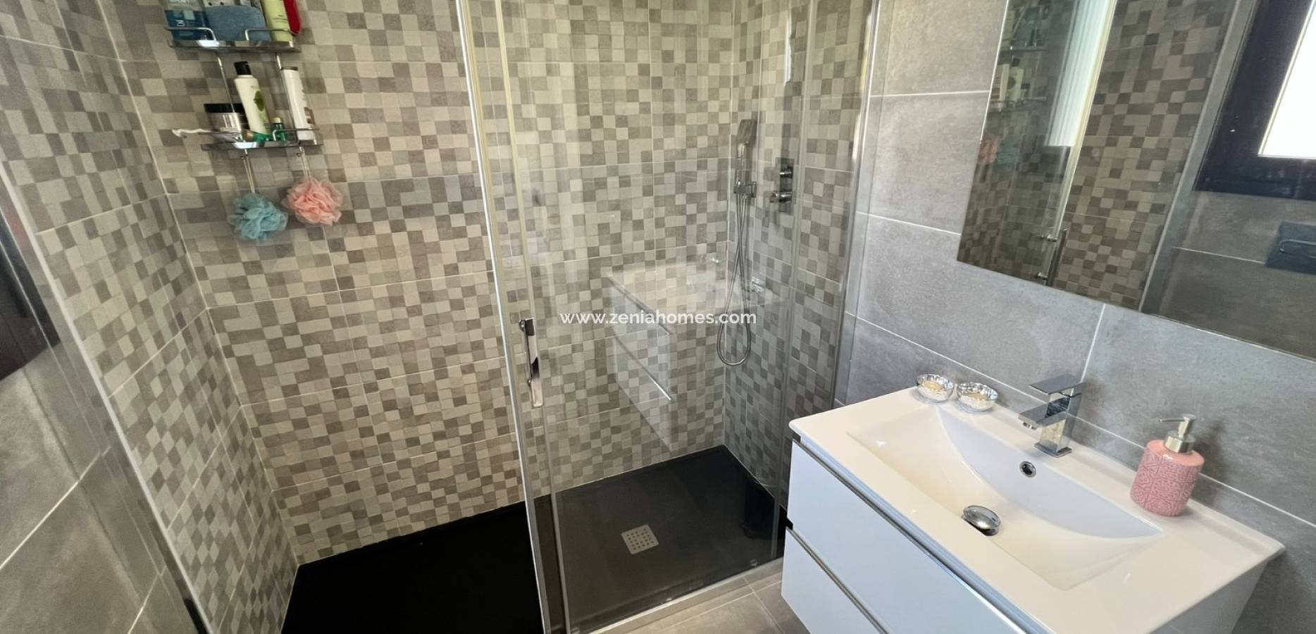 Odsprzedaż - kamienica - La Torre de la Horadada