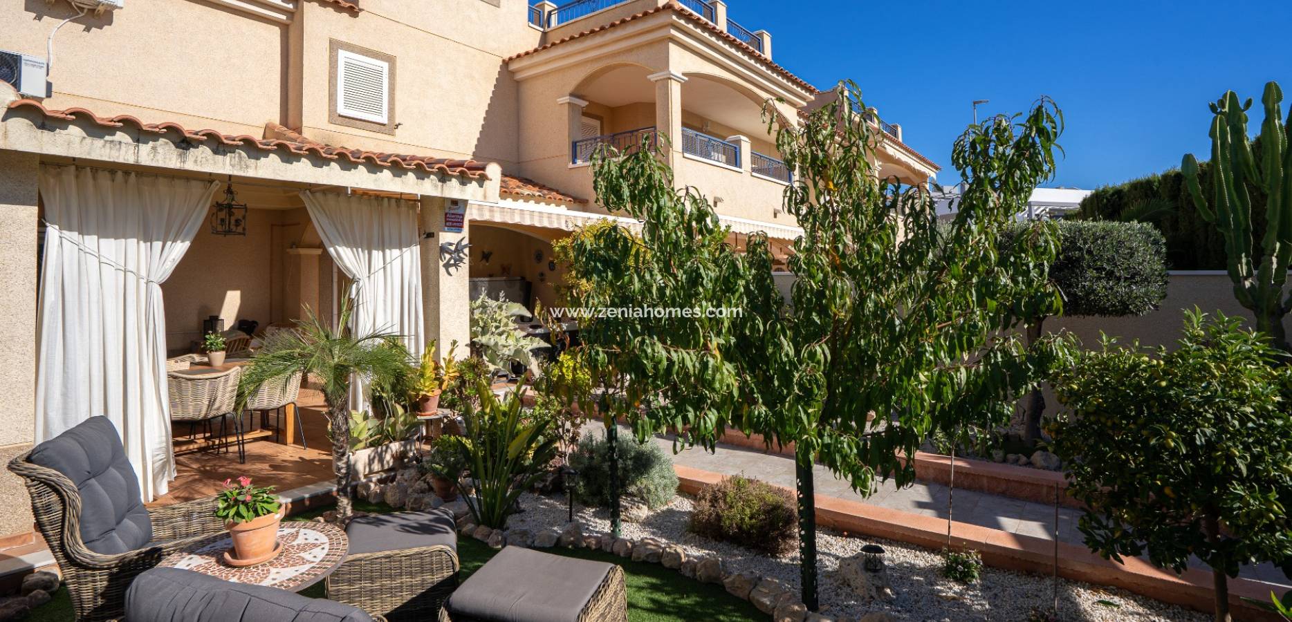 Venta - Casa de pueblo - Mil Palmeras