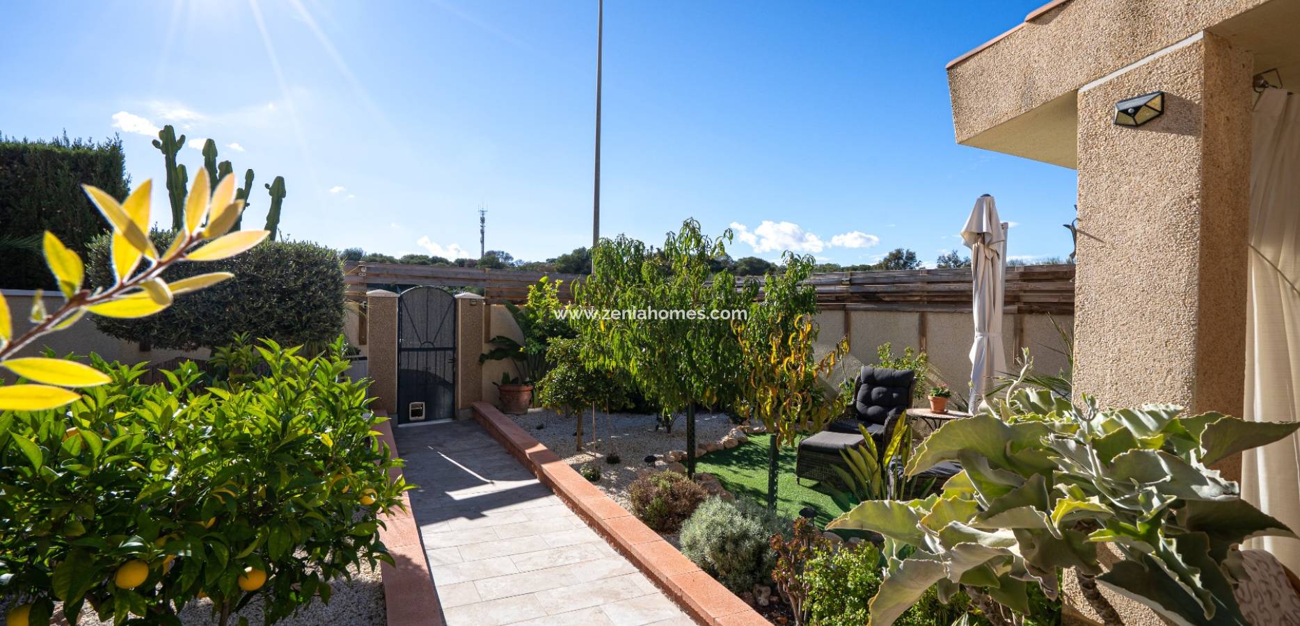 Venta - Casa de pueblo - Mil Palmeras