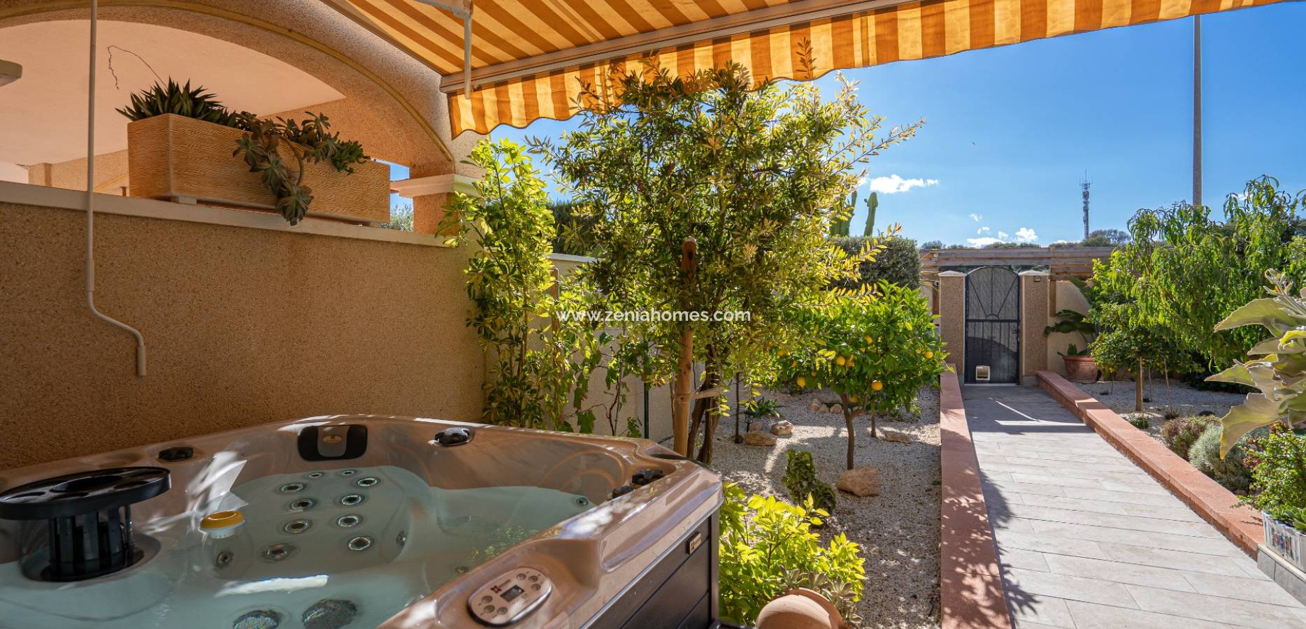 Venta - Casa de pueblo - Mil Palmeras