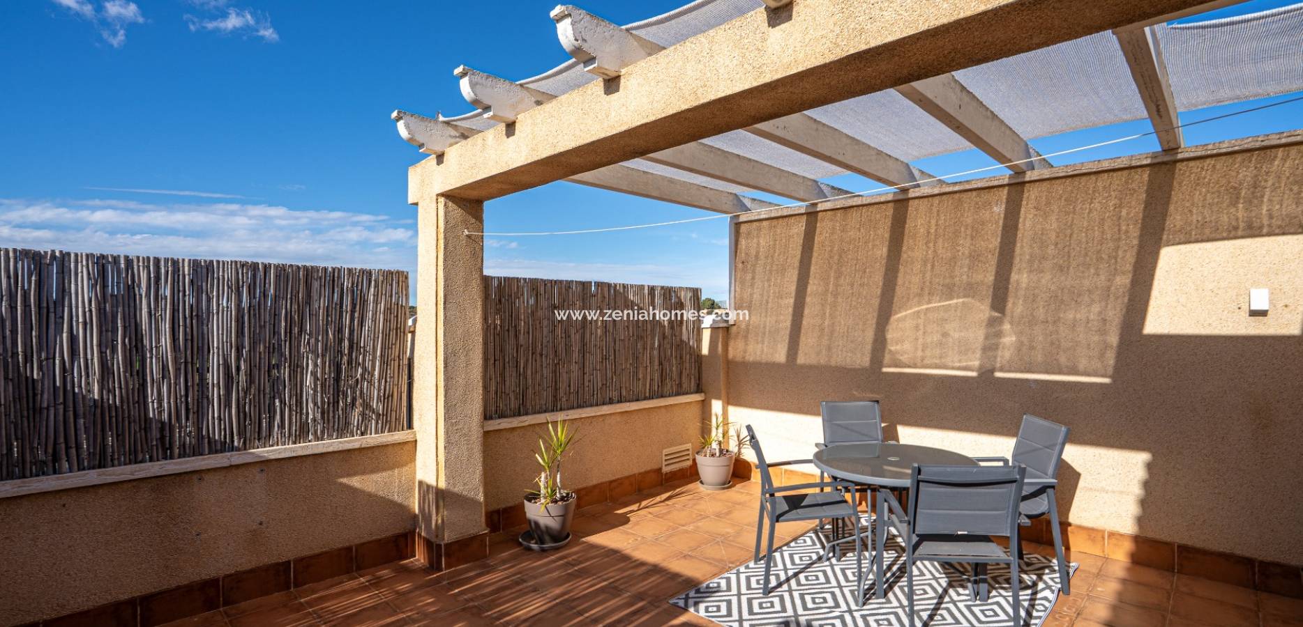 Venta - Casa de pueblo - Mil Palmeras