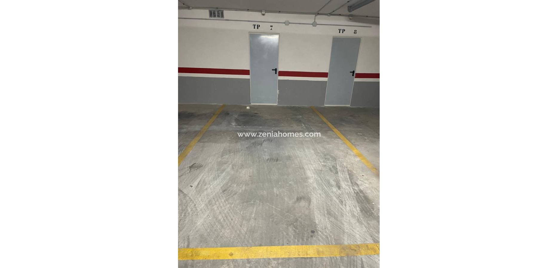 Revente - Garage - Mil Palmeras