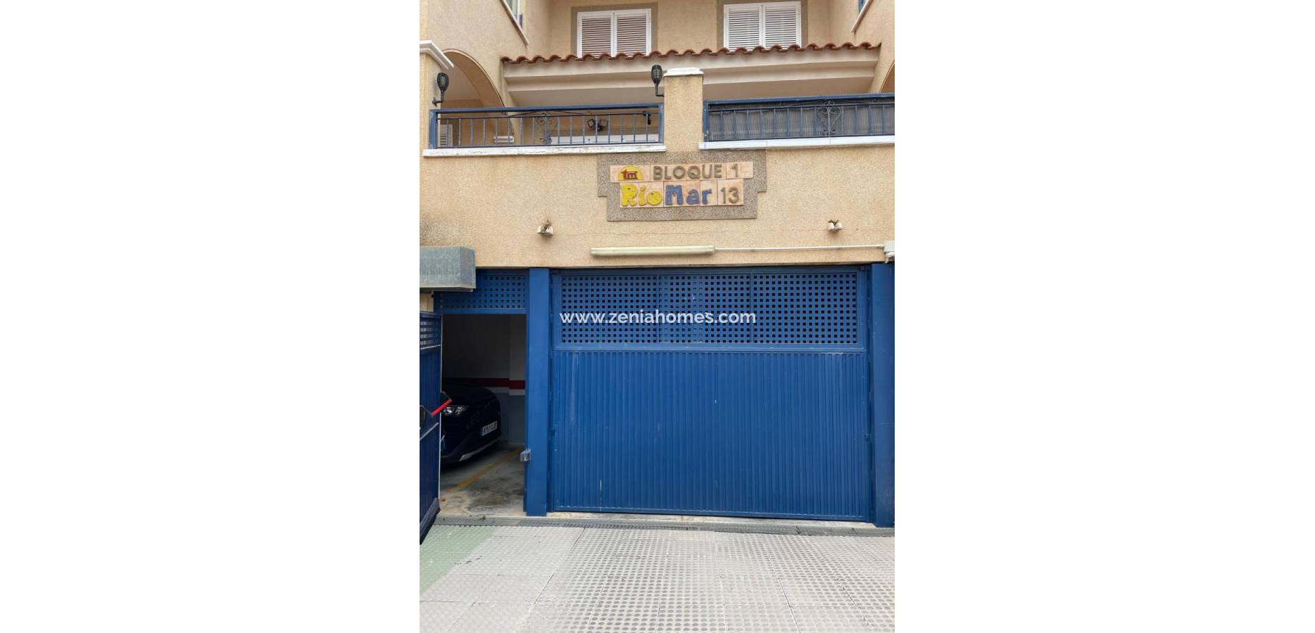 Revente - Garage - Mil Palmeras