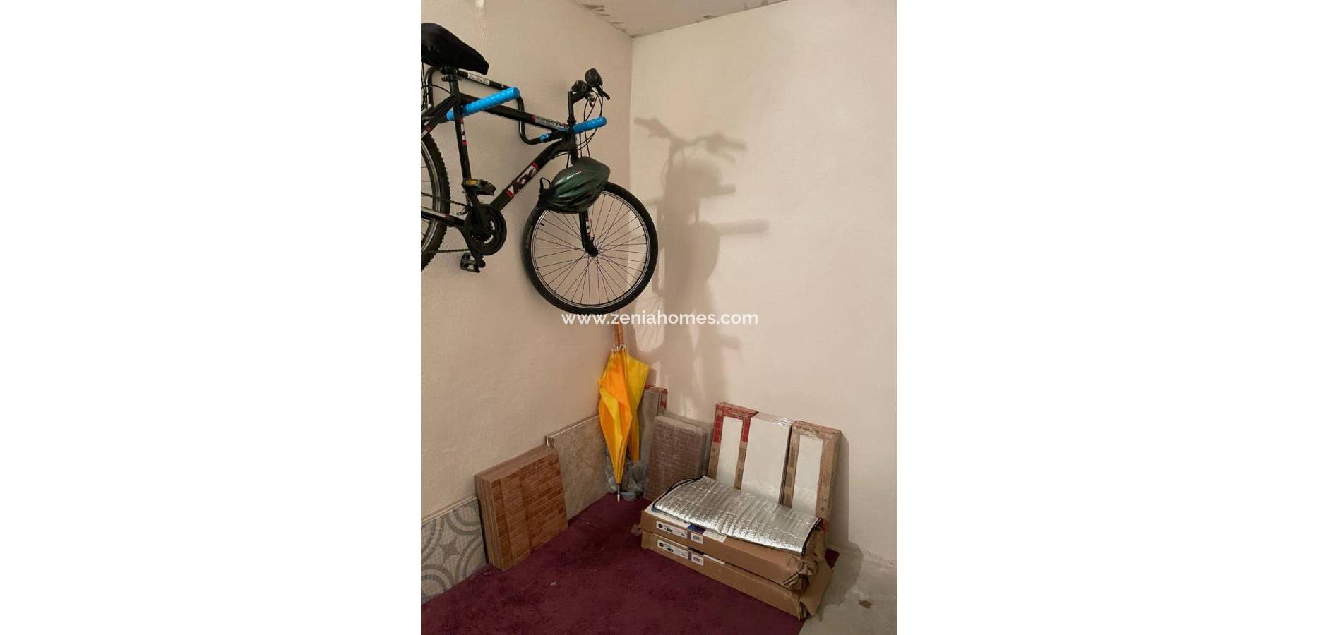 Revente - Garage - Mil Palmeras