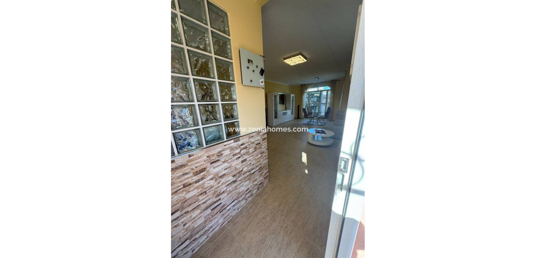 Resale - Villa - Mil Palmeras